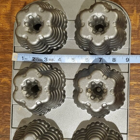 Nordic Ware Bundt Festival 12 Mini Cakelet Baking Pan - Picture 8 of 8